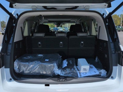 2026 INFINITI QX80 LUXE