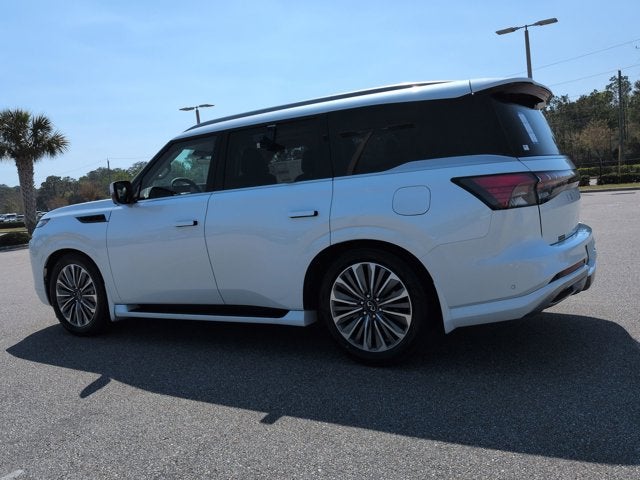 2026 INFINITI QX80 LUXE