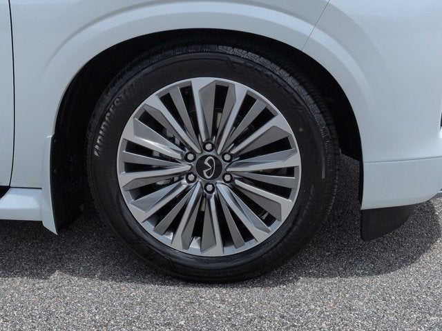 2027 INFINITI QX80 LUXE