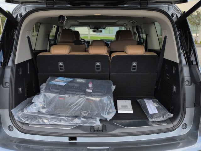 2027 INFINITI QX80 LUXE