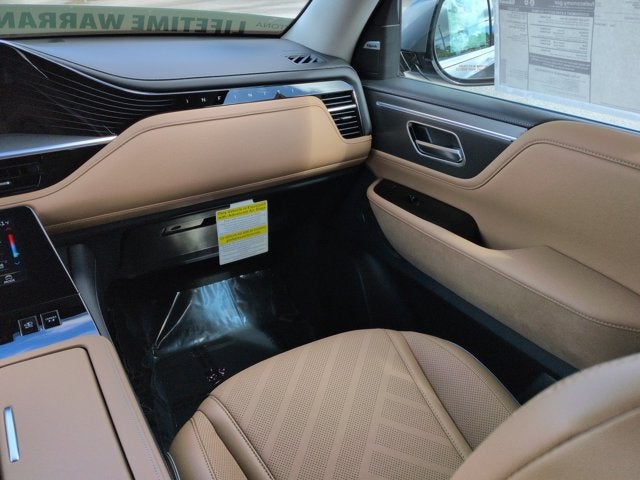 2027 INFINITI QX80 LUXE