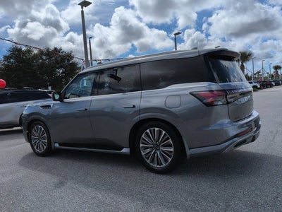 2027 INFINITI QX80 LUXE