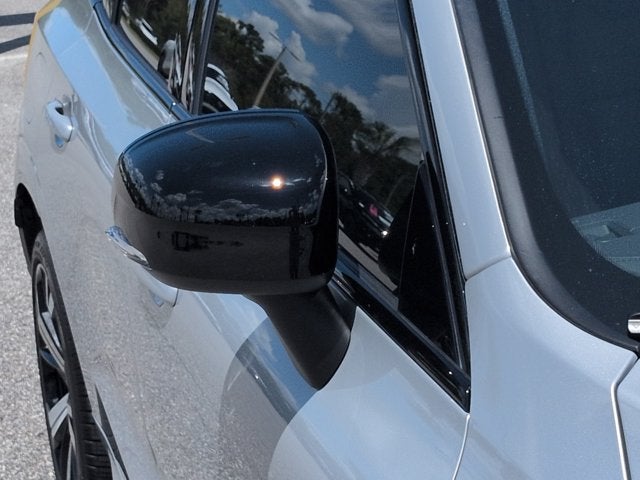 2025 Volvo XC60 B5 Ultra