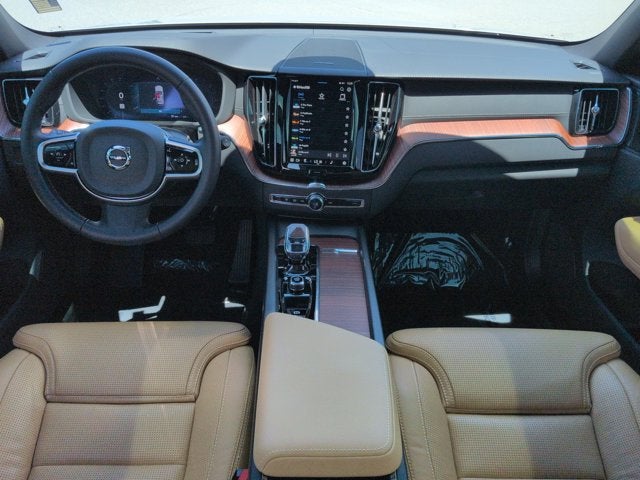 2025 Volvo XC60 B5 Ultra