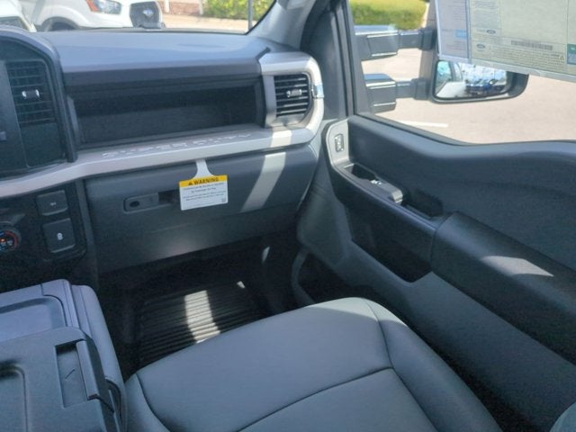 2025 Ford Super Duty F-450 DRW XL