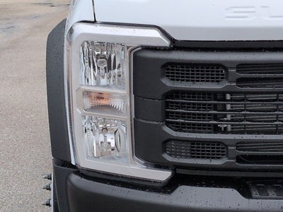 2027 Ford Super Duty F-550 DRW XL