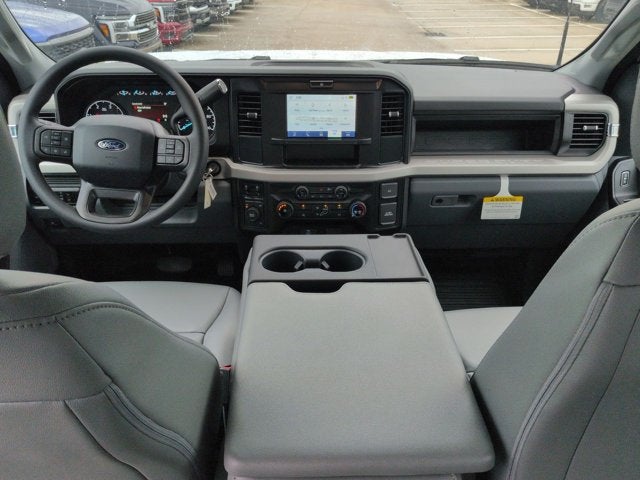 2027 Ford Super Duty F-550 DRW XL