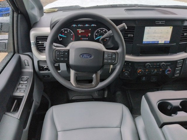 2027 Ford Super Duty F-550 DRW XL