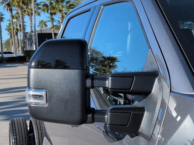 2026 Ford Super Duty F-550 DRW LARIAT