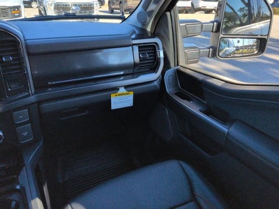 2026 Ford Super Duty F-550 DRW LARIAT