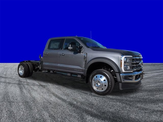 2026 Ford Super Duty F-550 DRW LARIAT