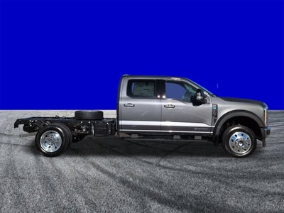 2026 Ford Super Duty F-550 DRW LARIAT