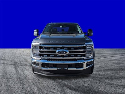 2026 Ford Super Duty F-550 DRW LARIAT