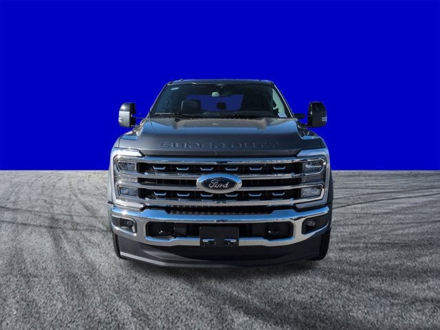 2026 Ford Super Duty F-550 DRW LARIAT