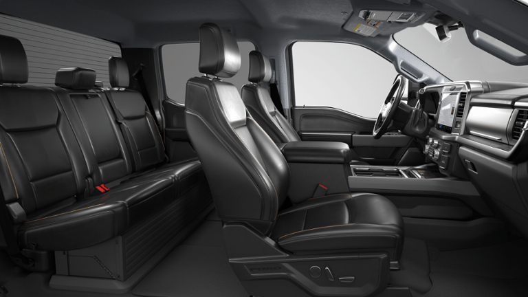 2026 Ford Super Duty F-550 DRW LARIAT
