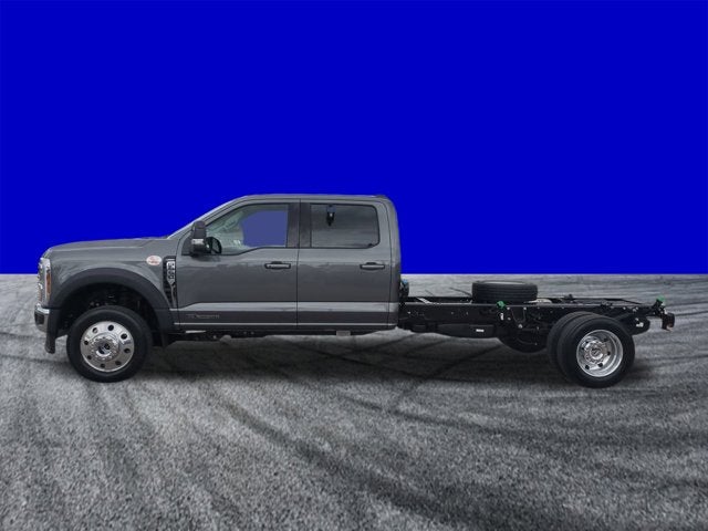 2026 Ford Super Duty F-550 DRW LARIAT