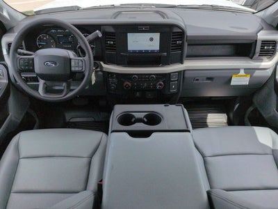 2027 Ford Super Duty F-350 DRW XL