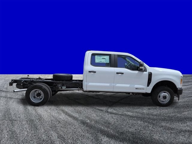 2027 Ford Super Duty F-350 DRW XL