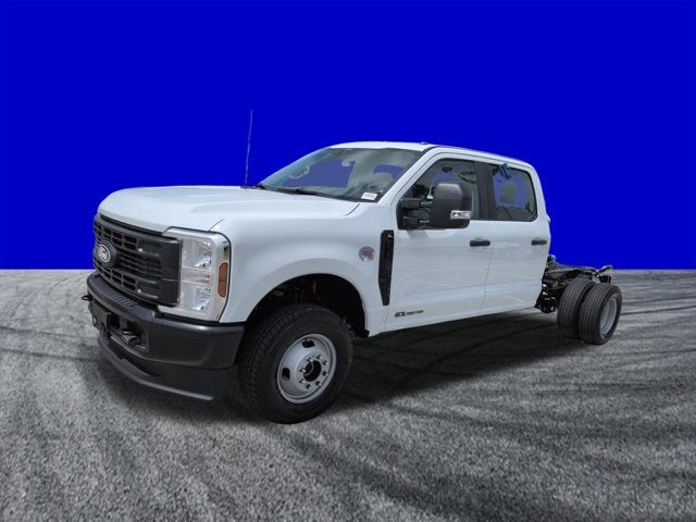 2027 Ford Super Duty F-350 DRW XL