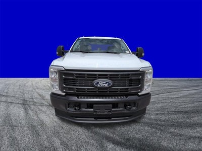 2027 Ford Super Duty F-350 DRW XL