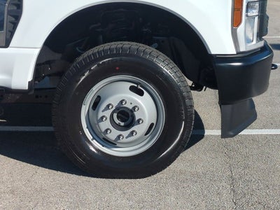 2026 Ford Super Duty F-350 DRW XL