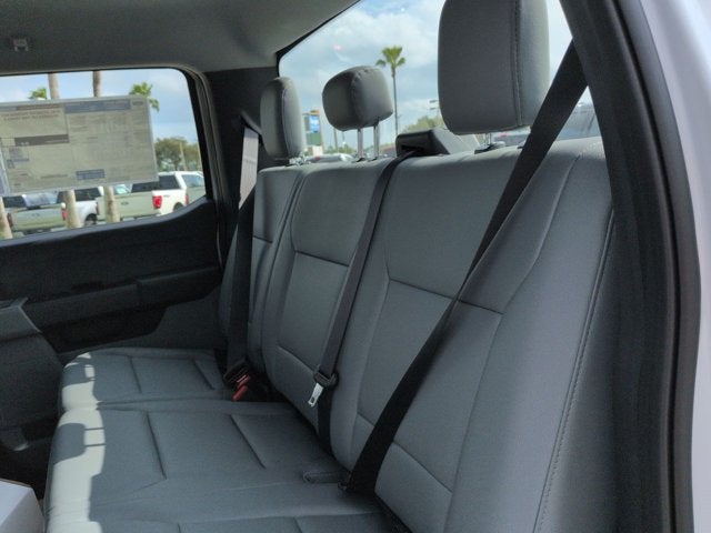2027 Ford Super Duty F-350 DRW XL
