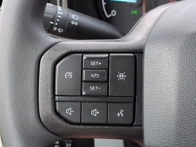 2027 Ford Super Duty F-350 DRW XL