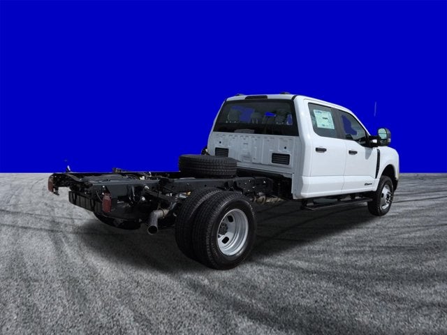2027 Ford Super Duty F-350 DRW XL