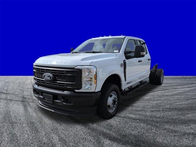 2027 Ford Super Duty F-350 DRW XL