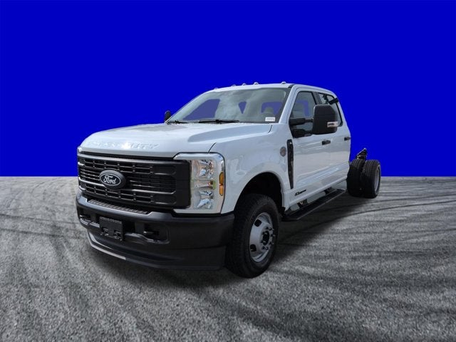 2027 Ford Super Duty F-350 DRW XL