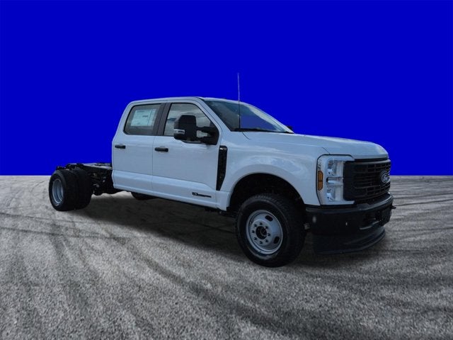 2027 Ford Super Duty F-350 DRW XL