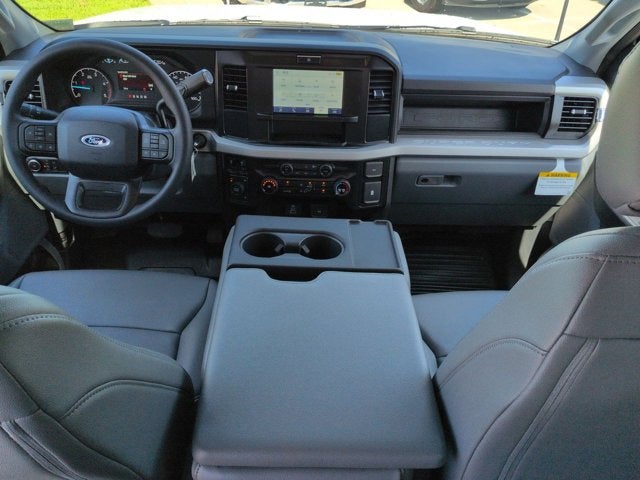 2026 Ford Super Duty F-350 DRW XL