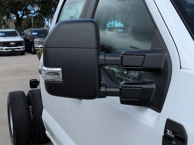 2027 Ford Super Duty F-350 DRW XL