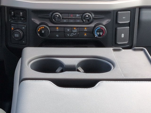 2027 Ford Super Duty F-350 DRW XL