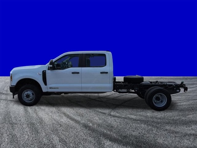 2027 Ford Super Duty F-350 DRW XL