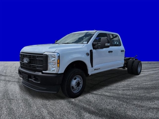 2027 Ford Super Duty F-350 DRW XL