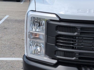 2026 Ford Super Duty F-350 DRW XL