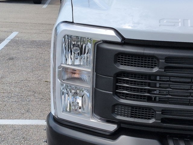 2026 Ford Super Duty F-350 DRW XL