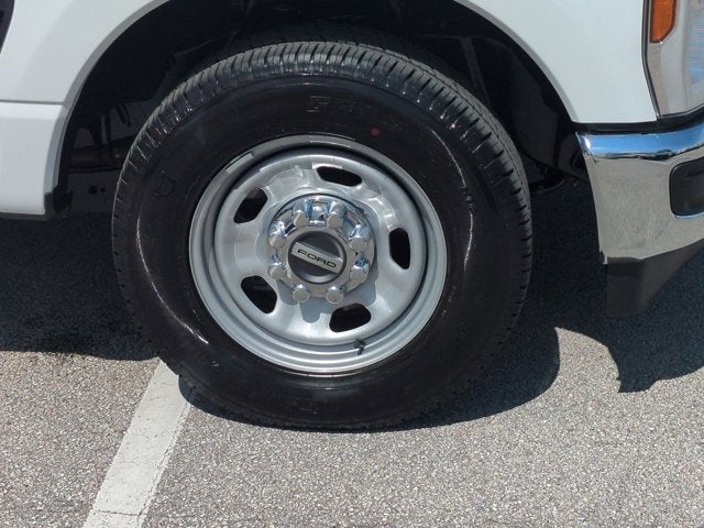 2025 Ford Super Duty F-350 SRW XL