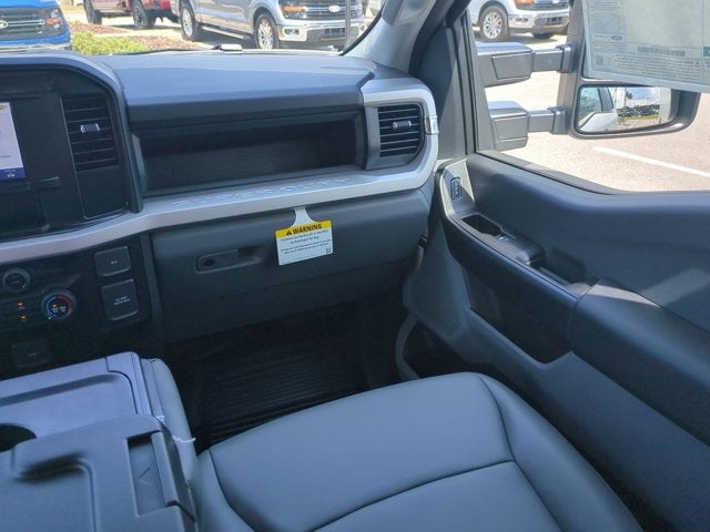 2025 Ford Super Duty F-350 SRW XL