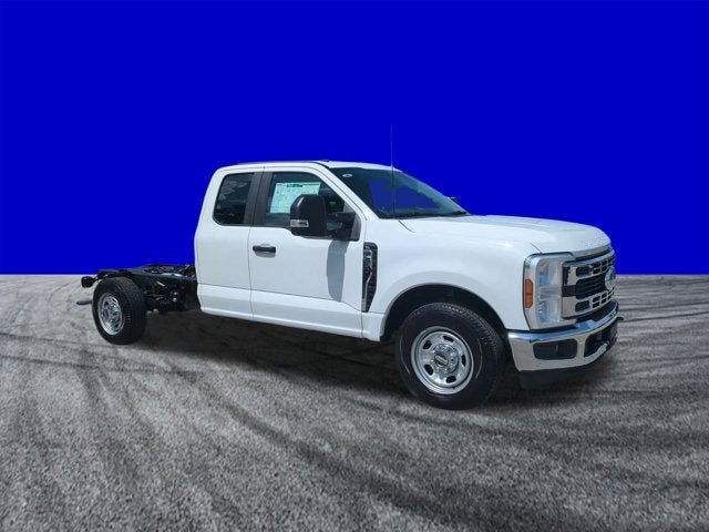2025 Ford Super Duty F-350 SRW XL
