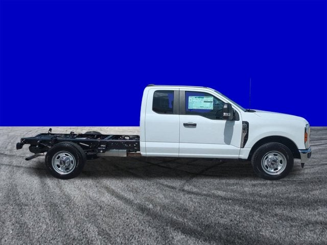 2025 Ford Super Duty F-350 SRW XL