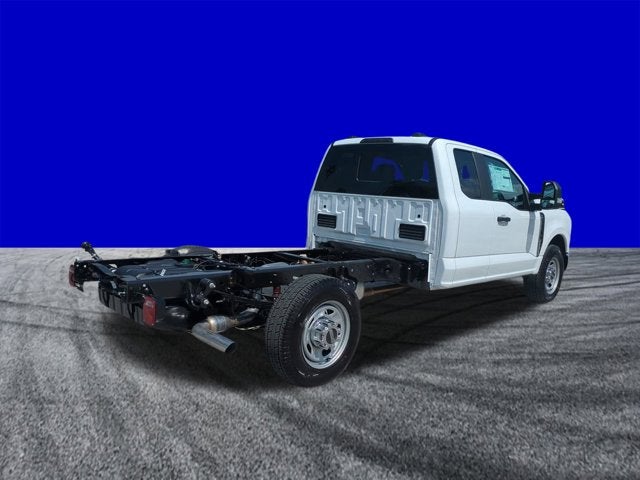 2025 Ford Super Duty F-350 SRW XL
