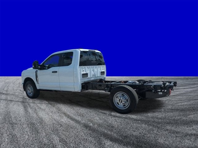 2025 Ford Super Duty F-350 SRW XL