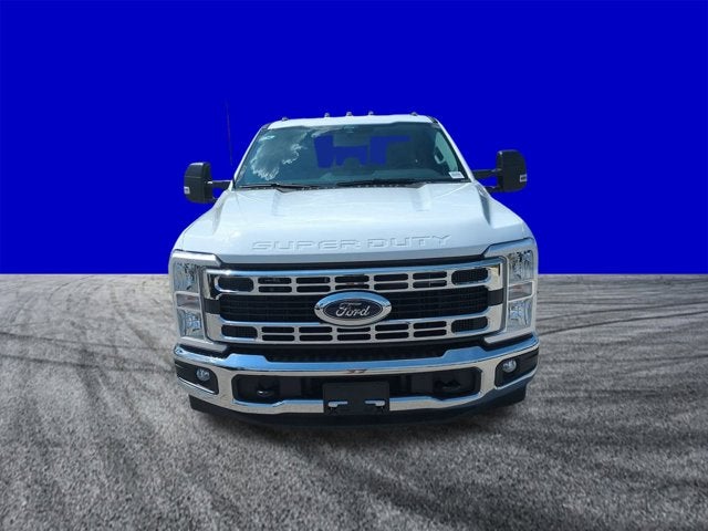 2025 Ford Super Duty F-350 SRW XL