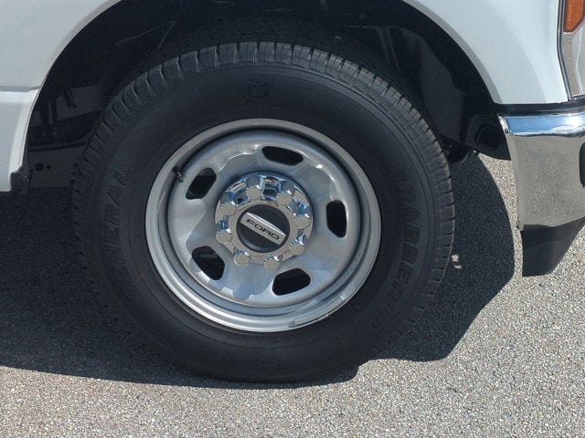 2025 Ford Super Duty F-350 SRW XL