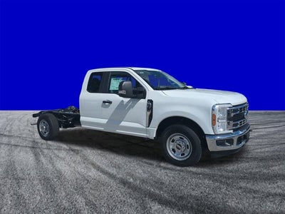 2025 Ford Super Duty F-350 SRW XL