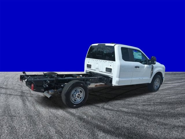 2025 Ford Super Duty F-350 SRW XL