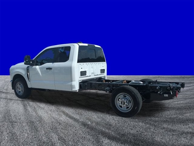 2025 Ford Super Duty F-350 SRW XL