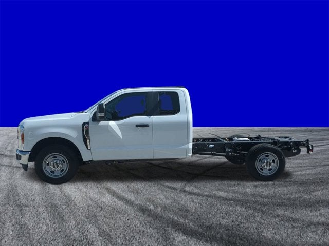 2025 Ford Super Duty F-350 SRW XL